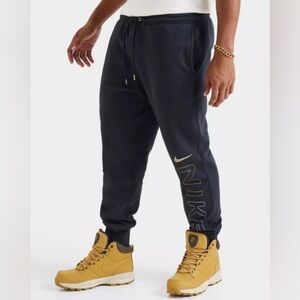 MEN'S NIKE CLUB FLEECE DEPARTMENT OF MOTION JOGGER PANTS